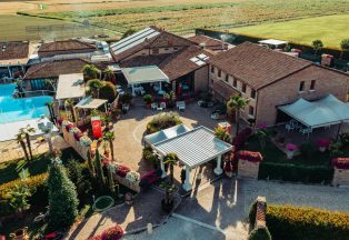 agriturismo-la-sapienza-panoramica-piscina2